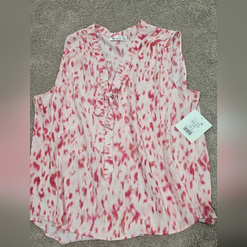 Brand new layered bloom primrose pink top